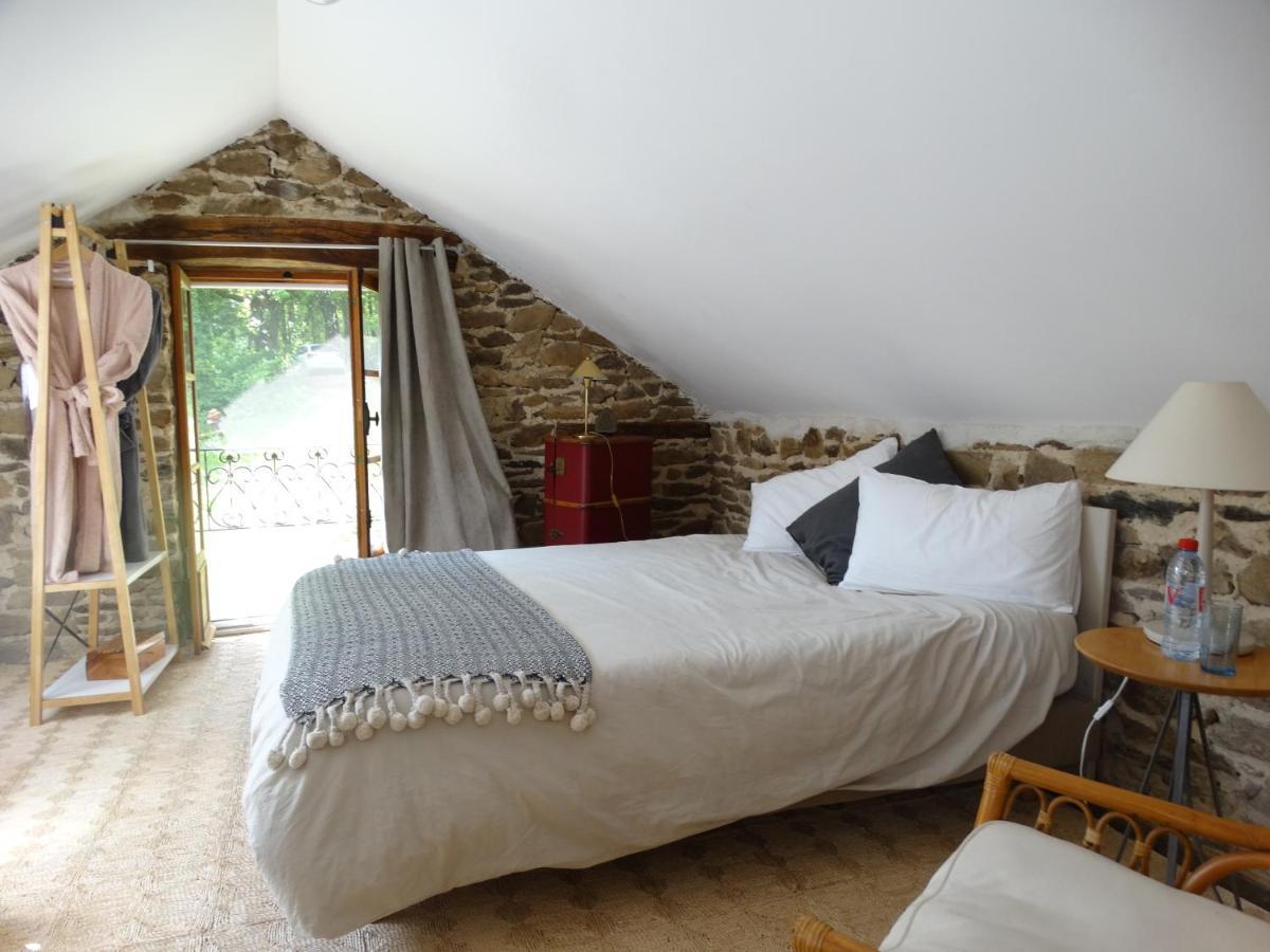 Le Grand Guillaume Bed & Breakfast Saint-Sornin-Lavolps Eksteriør bilde